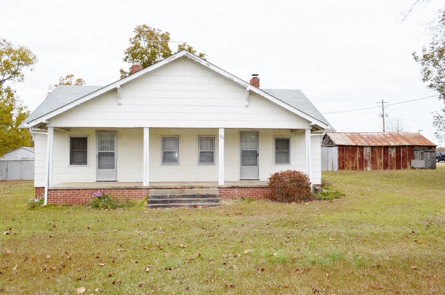 103 W Church St, Batesburg, SC 29006